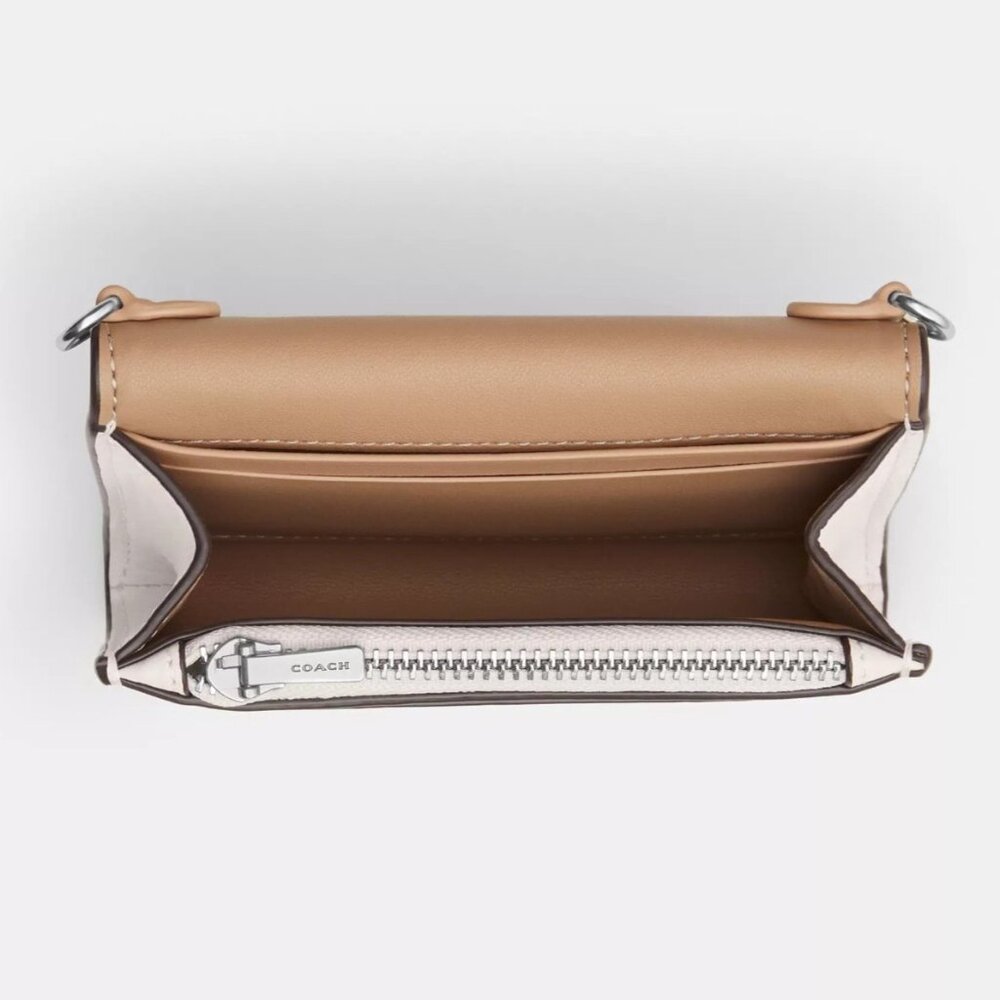 Coach Mini Envelope Wallet Pebbled Leather in Light Chalk - Picture 3 of 4